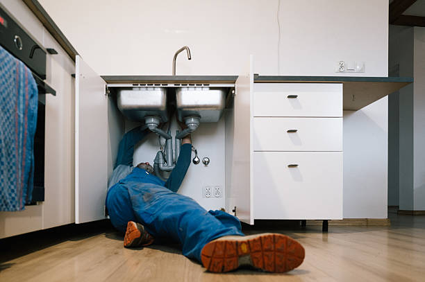 Professional Leak Detection technician working in Wells, TX